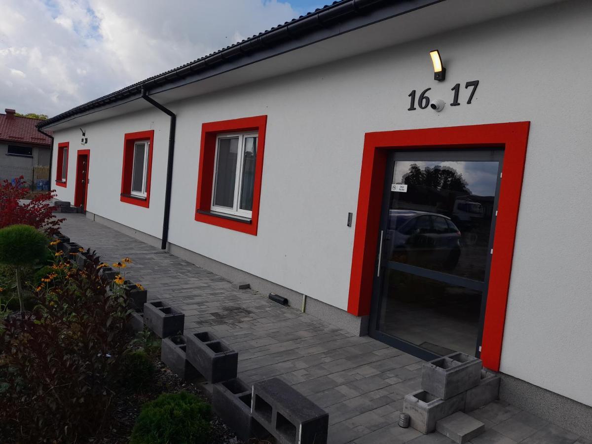 Czerwony Szafir Grodzisk Vandrarhem Grodzisk Mazowiecki Exteriör bild