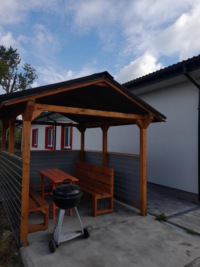 Czerwony Szafir Grodzisk Vandrarhem Grodzisk Mazowiecki Exteriör bild